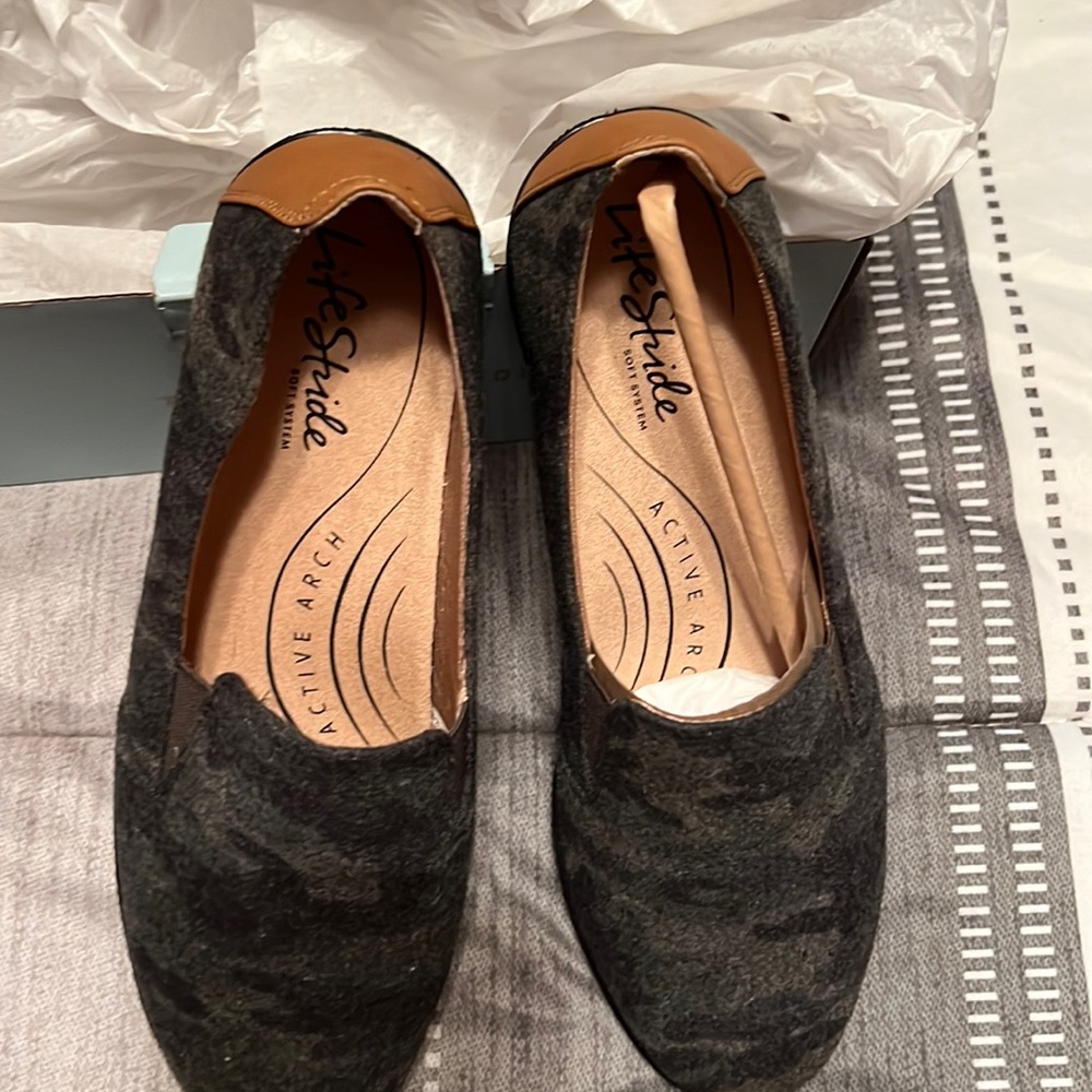 NWT SLIP ONS